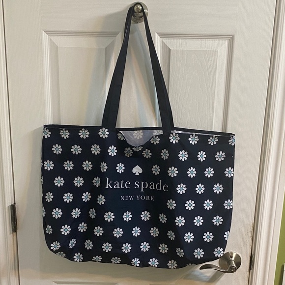 kate spade Handbags - Kate Spade New York Large Foldup Canvas Daisy Tote Travel Shopping Navy White